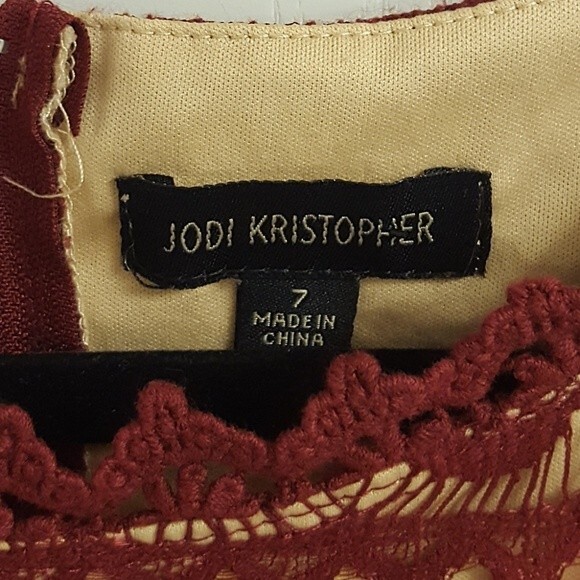 Jodi Kristopher Maroon Lace Sleeveless Prom Dress - Picture 3 of 4